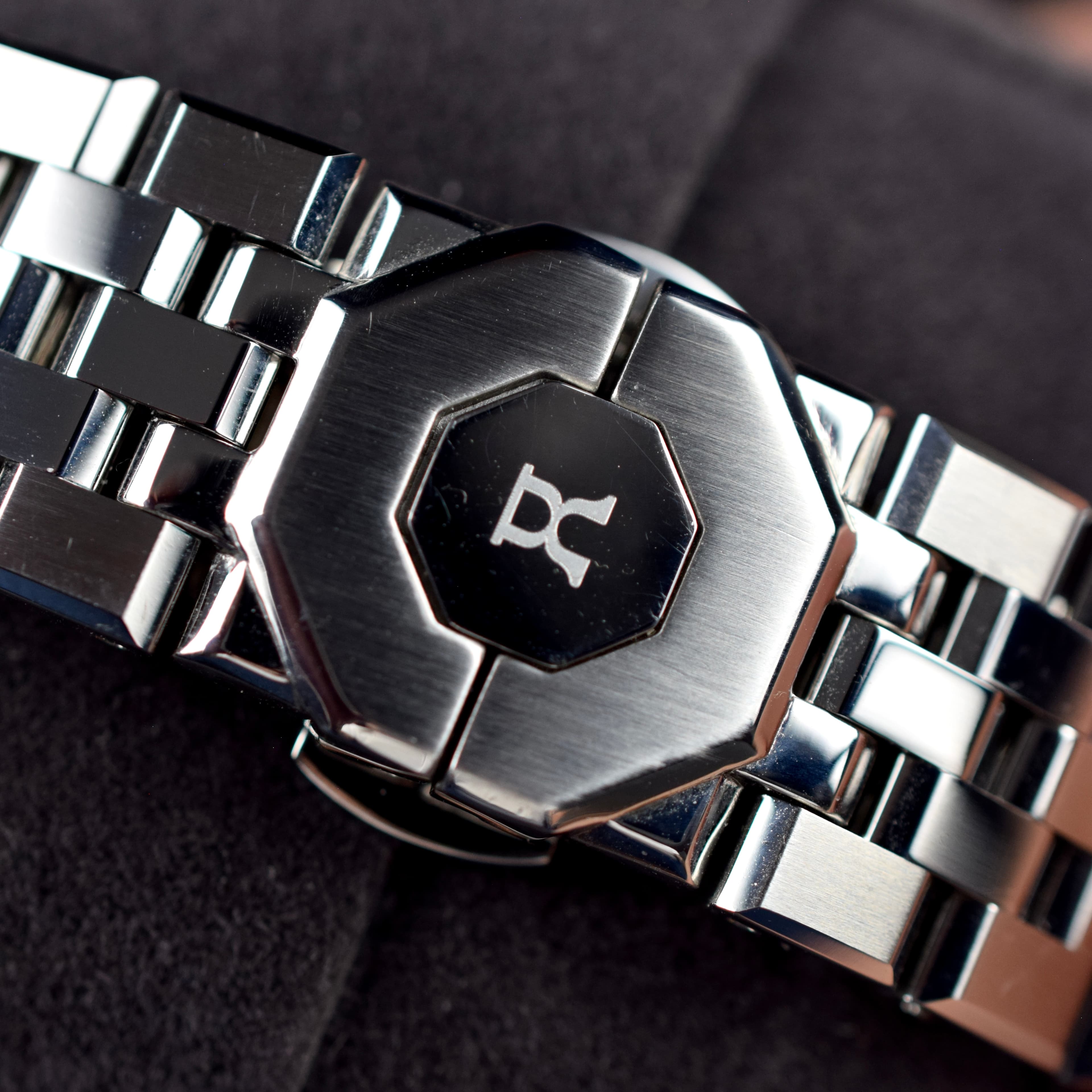ORATA Genesis watch detail 3